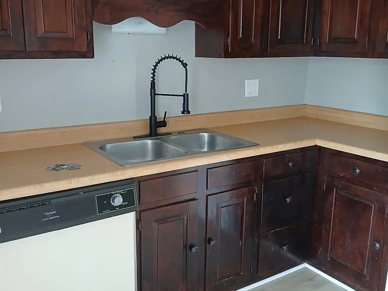 7448 Whitcomb St — Photo 3