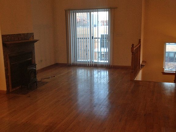 5th image of 1247 W Erie St APT 3