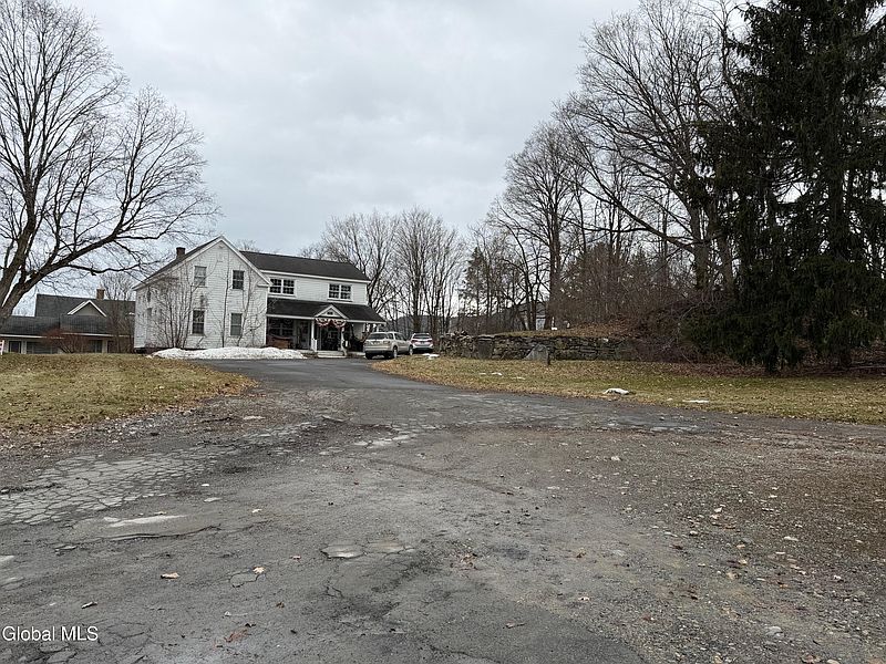 3rd image of 1053 Wicker Street