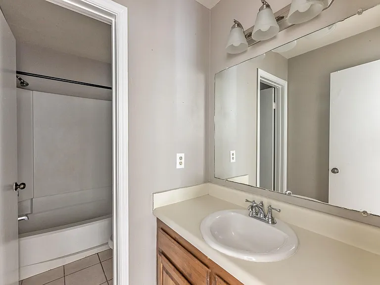 2404 Sycamore Ave #B2 — Photo 19