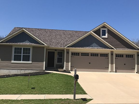 2nd image of 1525 Saint Charles Dr