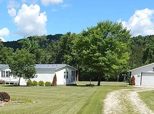 38567 State Highway 16, Peterson, MN 55962