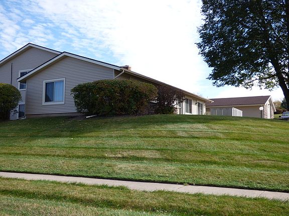 3rd image of 5116 W Thornwood Dr APT A