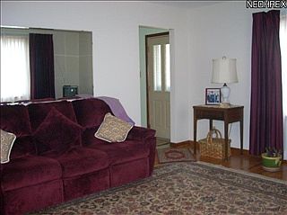 3rd image of 474 Seaman Ave