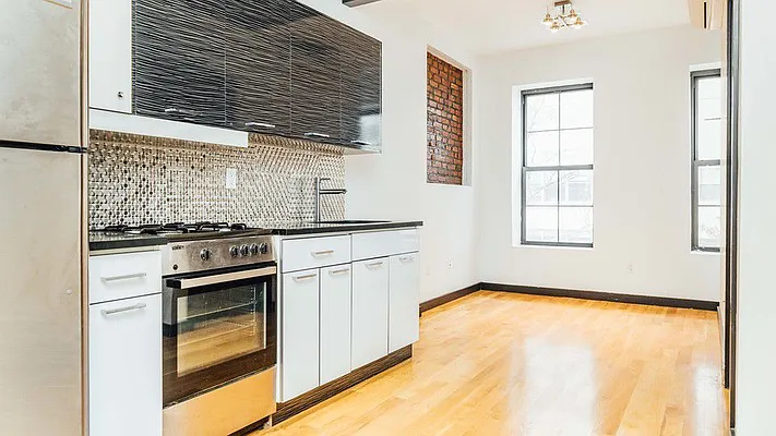 Rented by Nooklyn NYC LLC | media 40