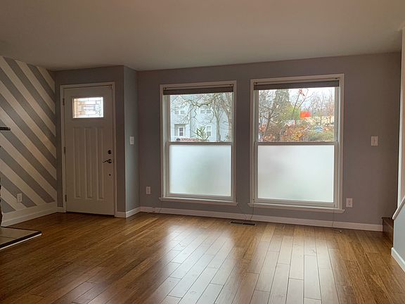2nd image of 319 Glenn St #1