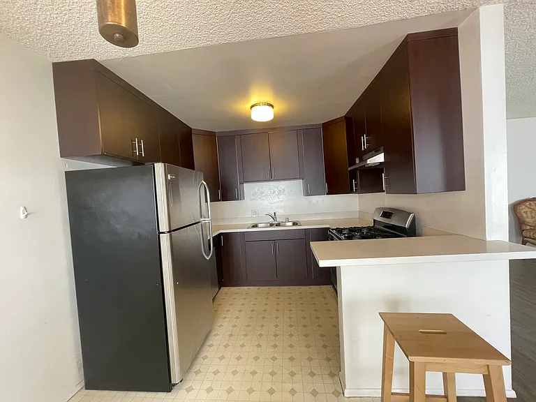 1544 N Fuller Ave #7B — Photo 2