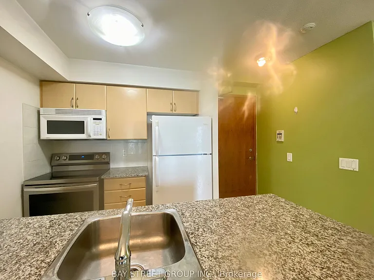 35 Bales Ave #1802 — Photo 4