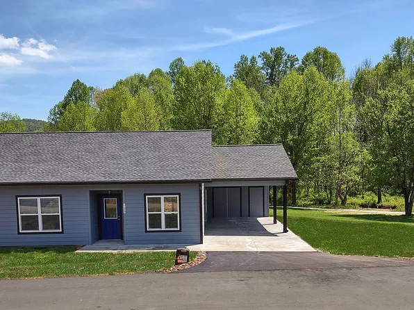 135 Diamond Ave, Franklin, NC 28734