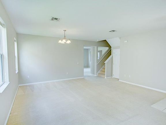 3rd image of 10259 Stratford Pointe Ave