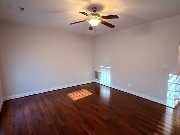 3rd image of 2009 Lakeside Dr #414