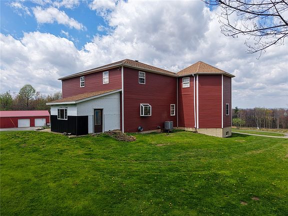 5th image of 2447 Luciusboro Rd