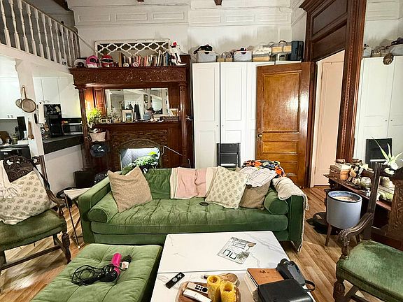 4th image of 32 W 69th St APT 1A