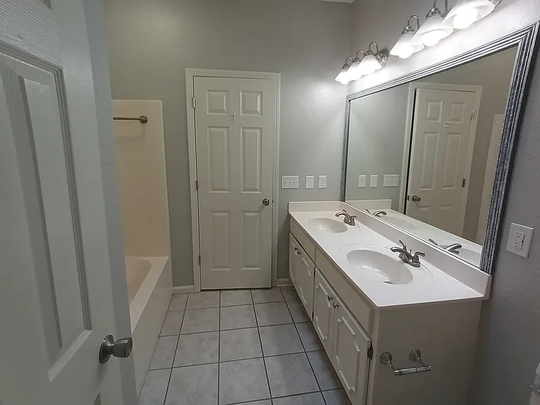 12 Bailey Ln — Photo 7