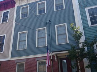 39 Russell St, Charlestown, MA 02129