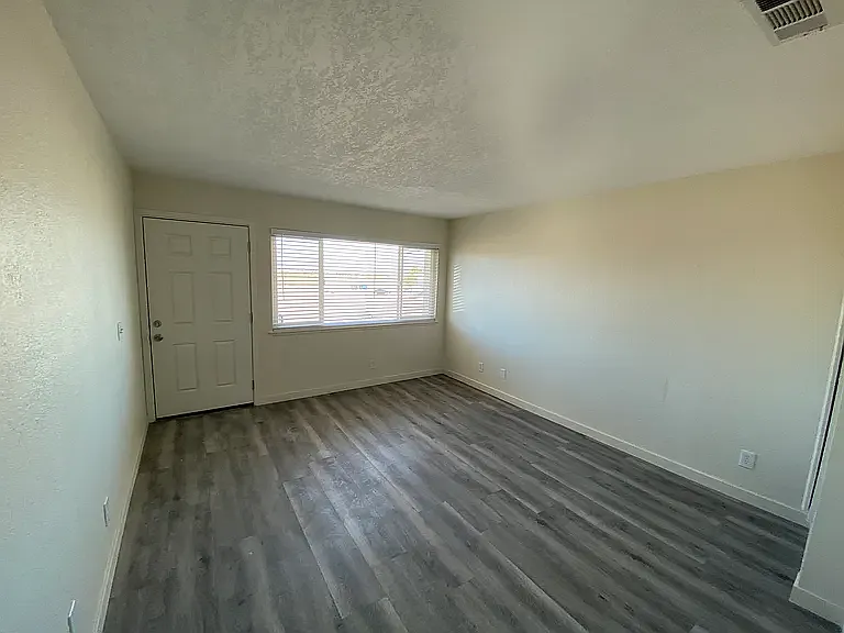 2 bed, 900 sqft, $1,625 — Photo 4