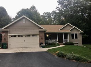 N3212 Right Of Way Rd, Peshtigo, WI 54157