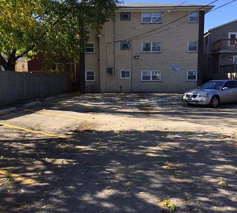 2nd image of 1038 Troost Ave #1