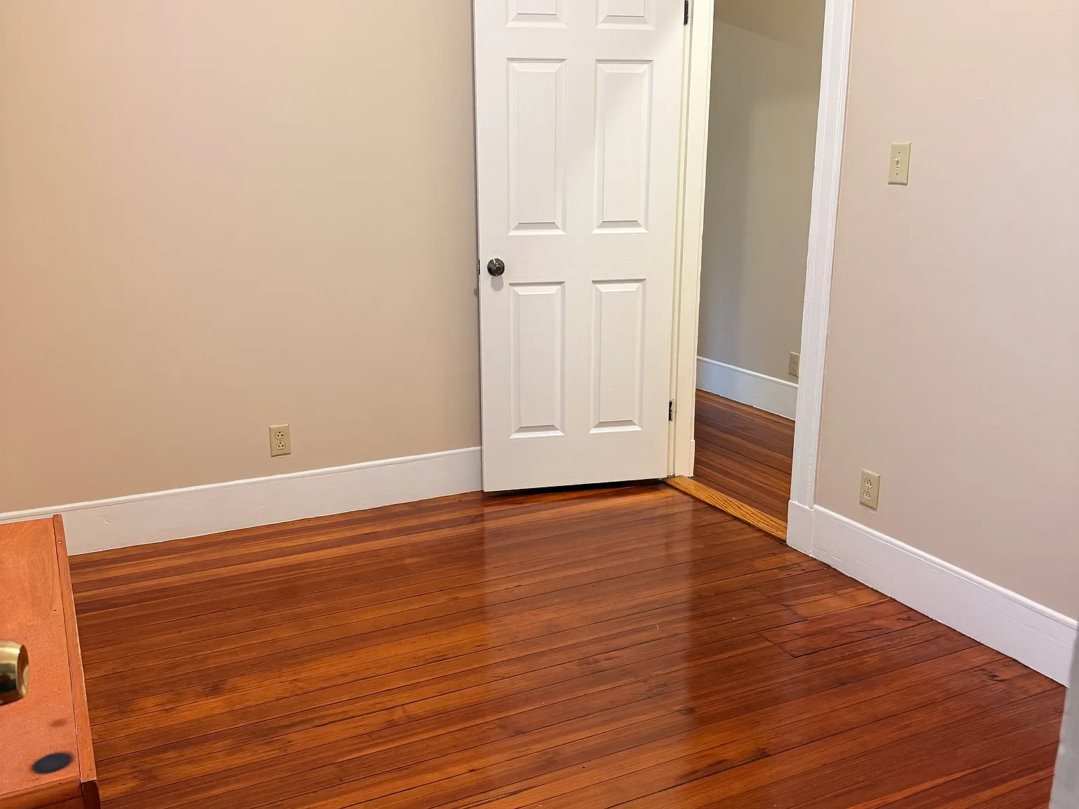 3 bed, 1200 sqft, $2,900 — Photo 3