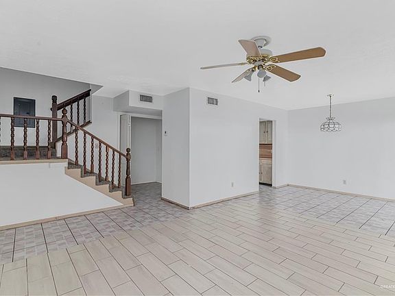 5th image of 1601 W Samano St