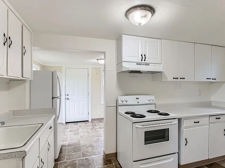 9522 SE 77th Ave — Photo 5