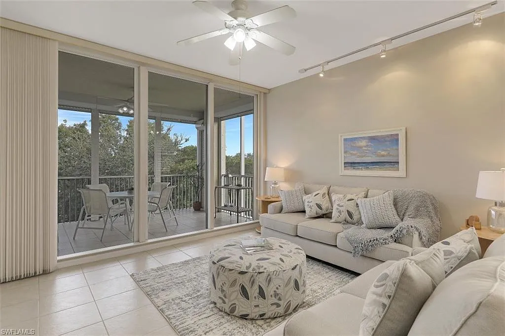 3 bed, 2.0 bath, 1635 sqft, $3,000 — Photo 3