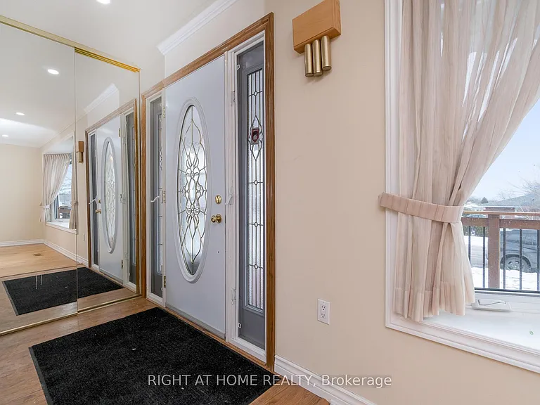 2035 Carleton Ct — Photo 4