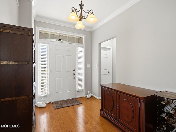 5th image of 142 Eleanor Road