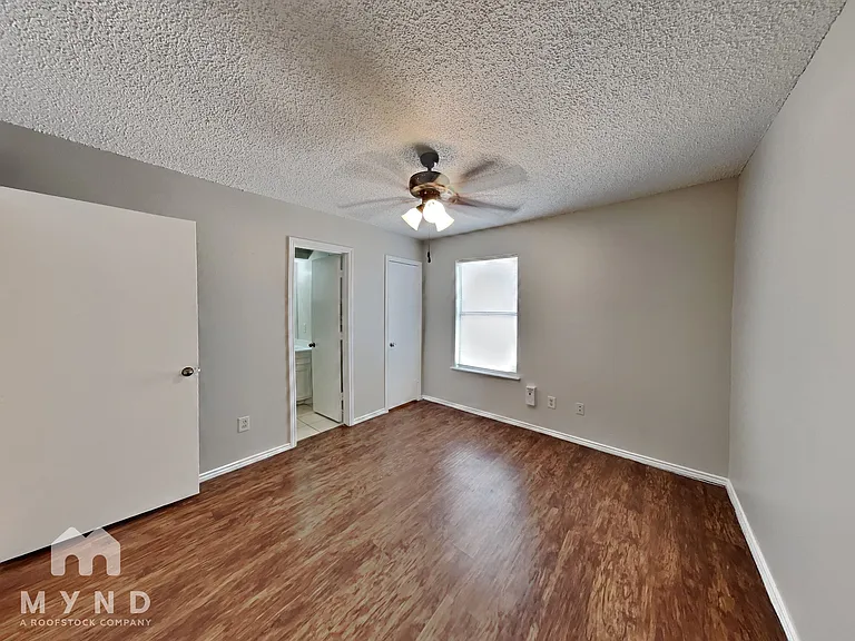 6193 34th St — Photo 9