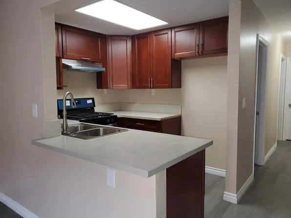 706 W 1st Ave APT 2, La Habra, CA 90631