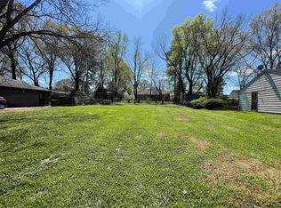 2775 Lake Park Rd, Memphis, TN 38127