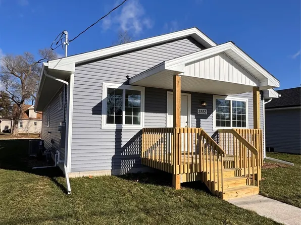 2552 Onawa St, Des Moines, IA 50317