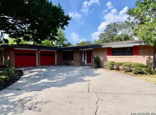 5614 Cleardrift Dr, Windcrest, TX 78239