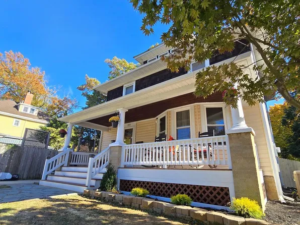 105 W Chestnut St, Bordentown, NJ 08505