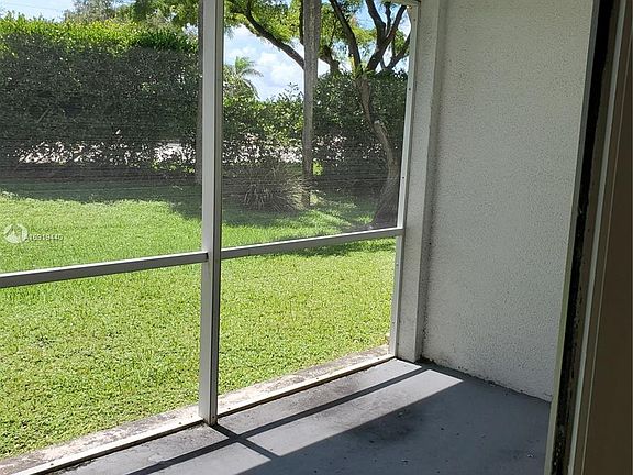 5th image of 815 W Boynton Beach Blvd APT 8102