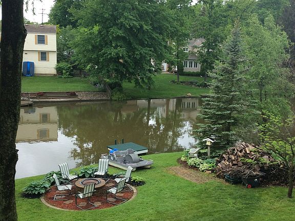 2nd image of 871 Concord Dr