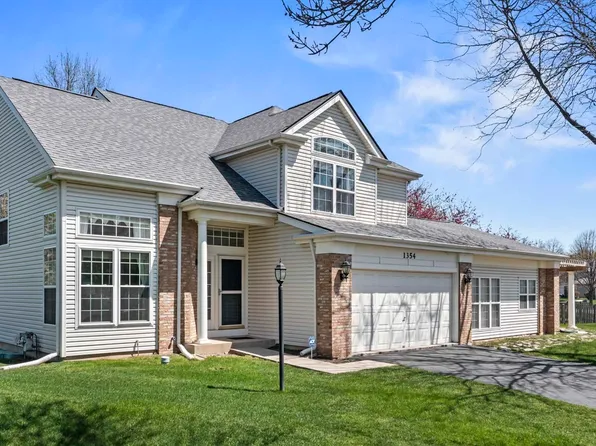 1354 Royal Oak Ln, Lake In The Hills, IL 60156