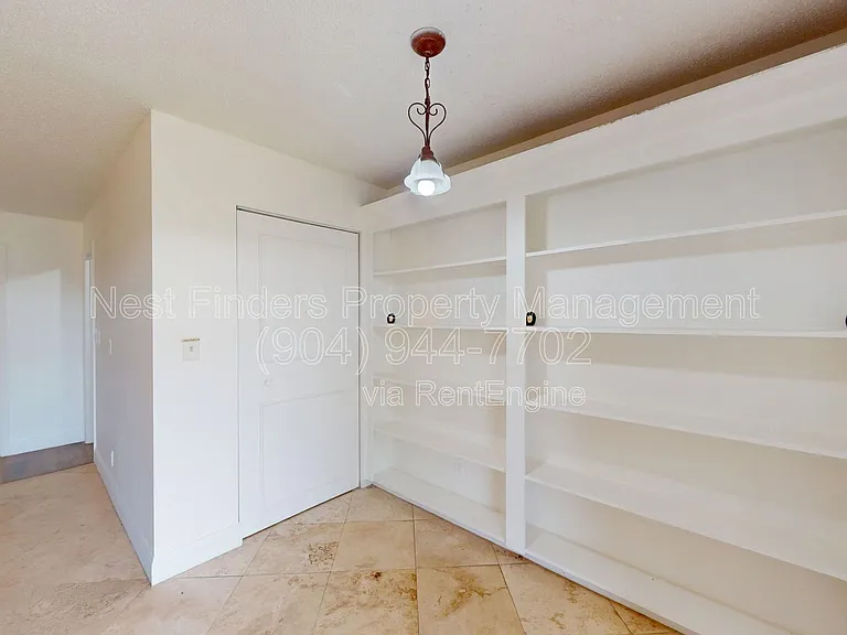 111 Lobelia Rd — Photo 15