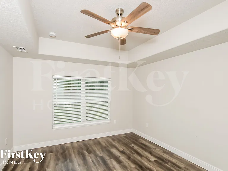 926 Braganza Ave SE — Photo 12