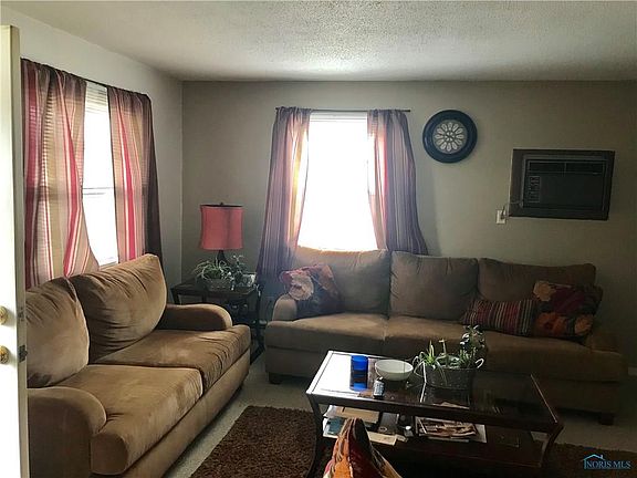 5th image of 653-53A Bruns Dr