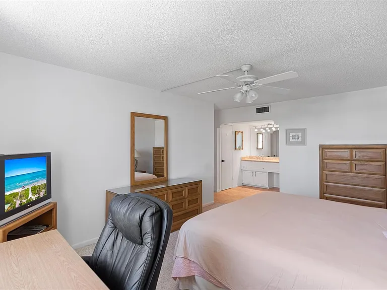 5200 N Ocean Blvd #710B — Photo 23