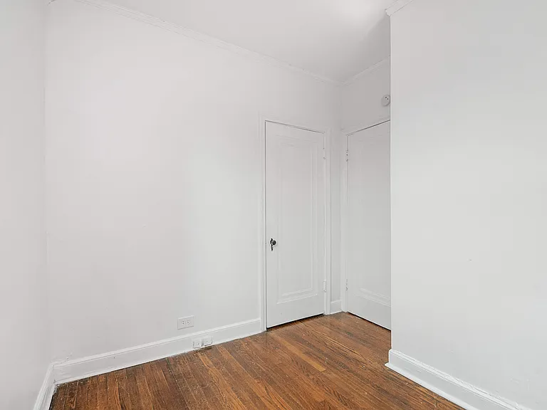 2628 Cleinview Avenue — Photo 23