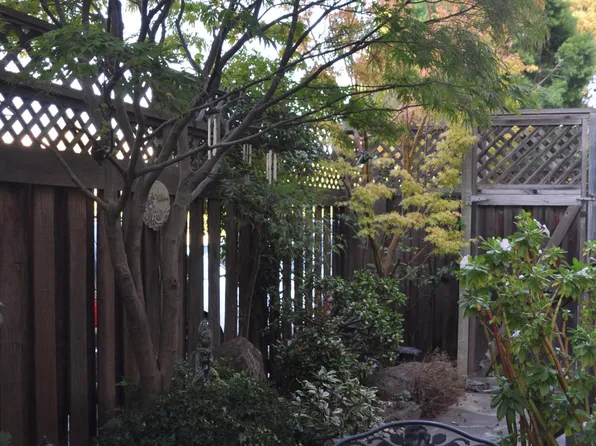 1755 California Dr APT 8, Burlingame, CA 94010