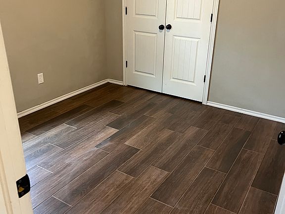 4th image of 18212 Sandhurst Ct