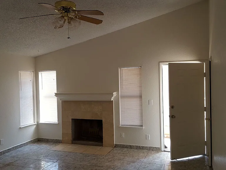 6230 Guadalupe Ave — Photo 2