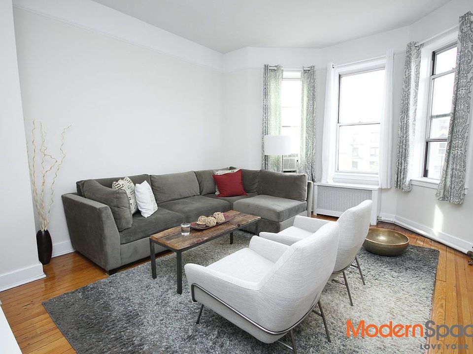 1st image of 3217 37th St APT 3