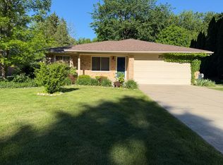 2387 Sanders Pl, Bloomfield Hills, MI 48302