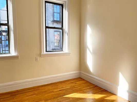 Rented by Waverly Realty Associates | media 20