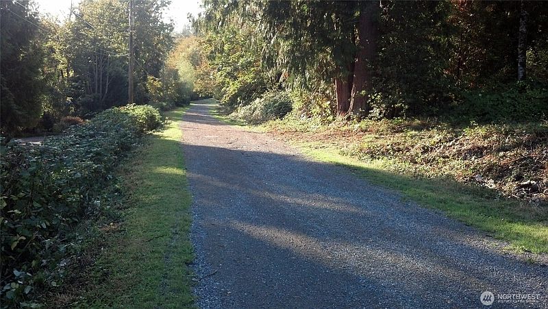 3rd image of 16345 Tiger Mountain Road SE