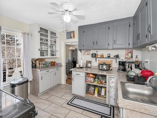 2 Lakeview Ave, Sterling, MA 01564